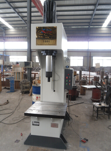 液壓機(jī) 液壓機(jī)