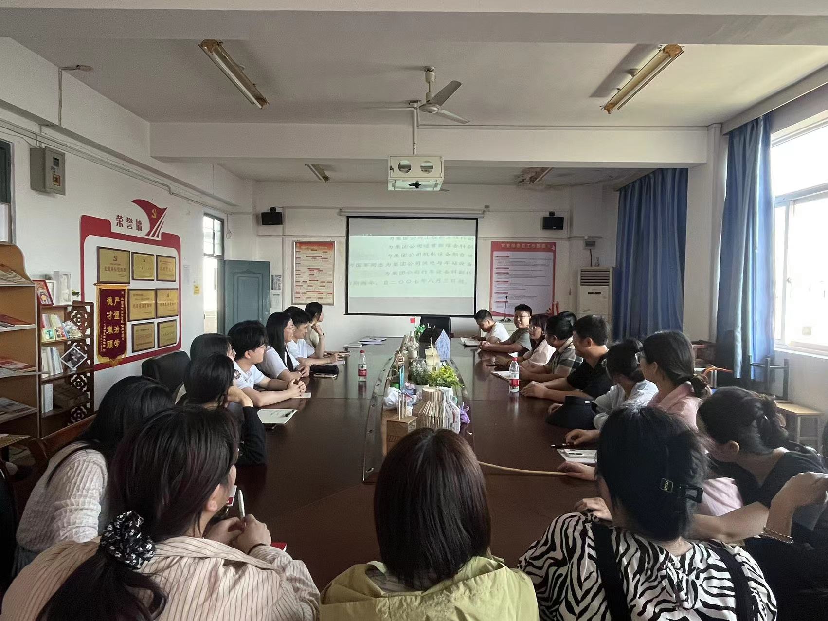 紅色文化宣講團(tuán)開(kāi)展“學(xué)習(xí)習(xí)近平總書(shū)記考察江西重要講話精神”主題宣講