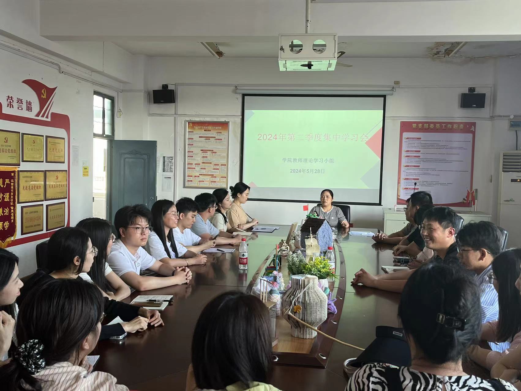 紅色文化宣講團(tuán)開(kāi)展“學(xué)習(xí)習(xí)近平總書(shū)記考察江西重要講話精神”主題宣講